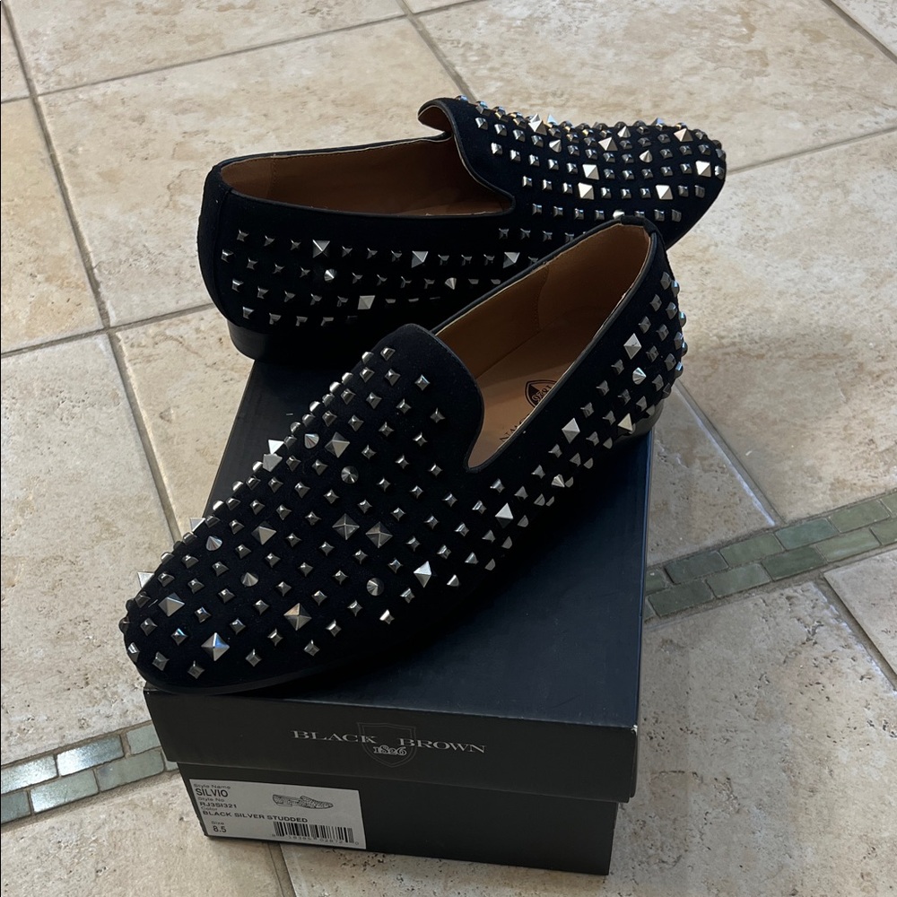 Black Brown 1826 men’s studded loafer shoes. Unworn.
